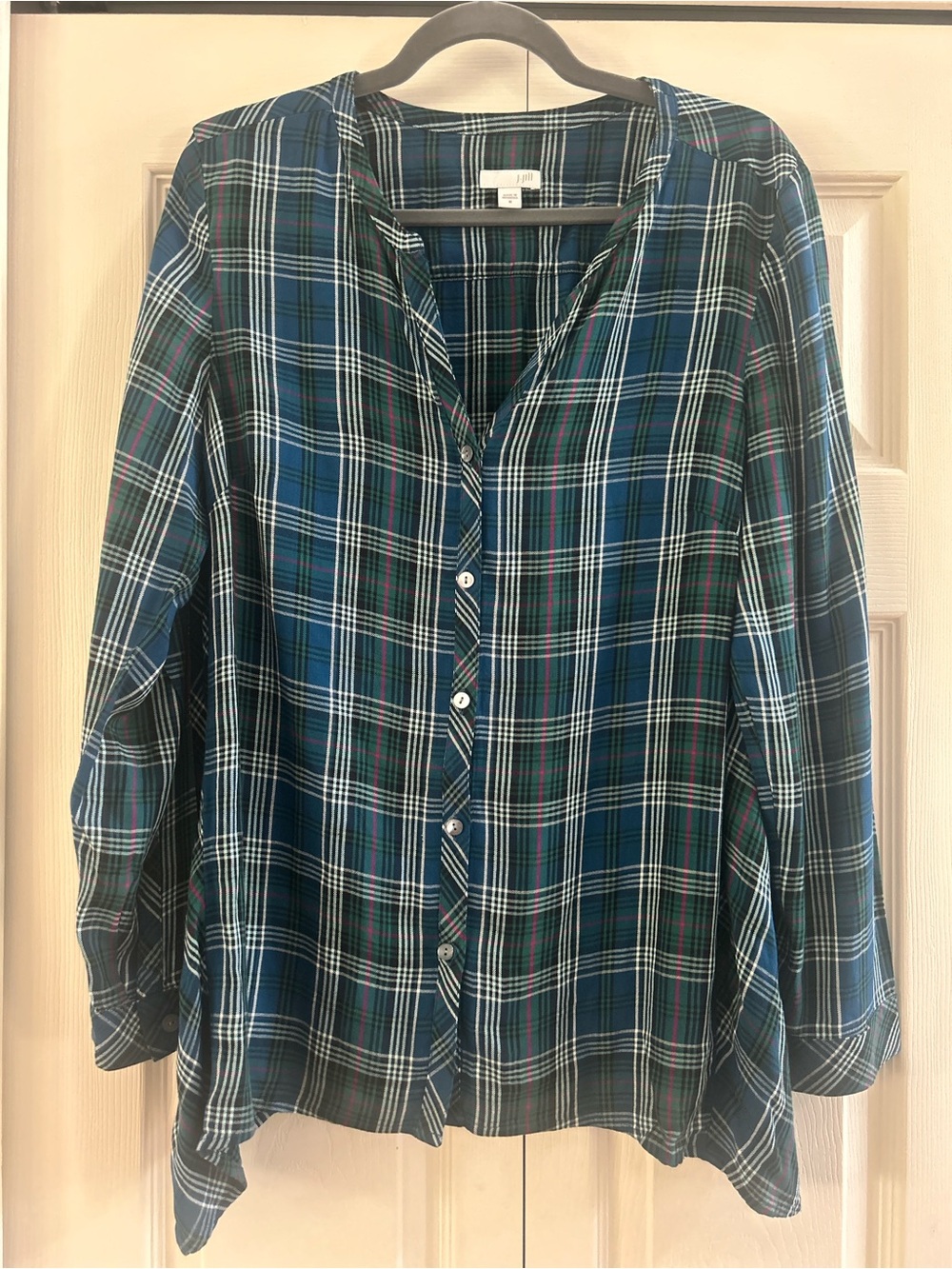 J. Jill Shirt Women’s Size M Green Blue Plaid Button Up Dipped Hem
